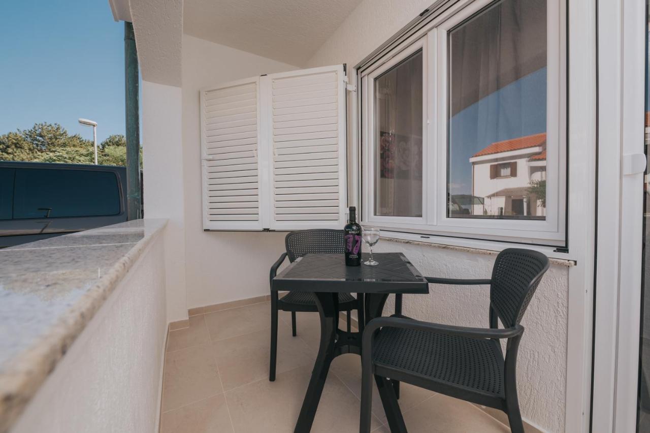 Apartments Virgine Maria I Baska  Ngoại thất bức ảnh